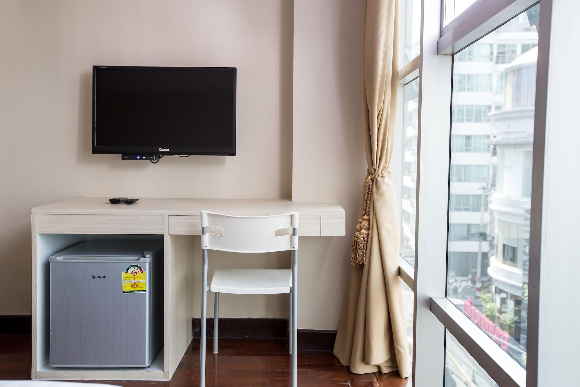 Snooze Hotel Thonglor Bangkok Exterior photo