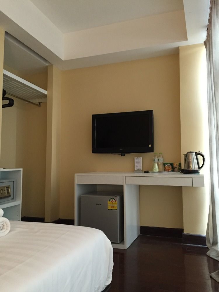 Snooze Hotel Thonglor Bangkok Exterior photo